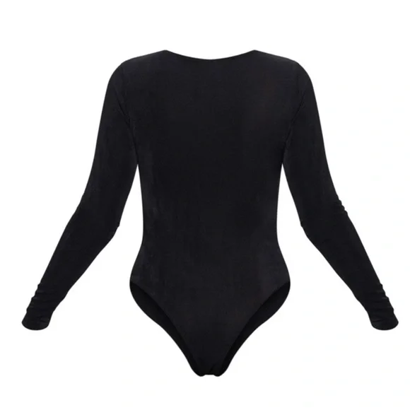 Pretty Little Thing BLACK ACETATE SLINKY SCOOP NECK LONG SLEEVE BODYSUIT - Picture 4 of 7